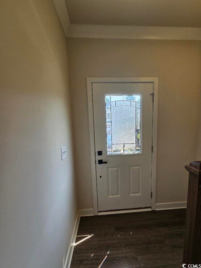 Building Photo - 303 Golan Cir