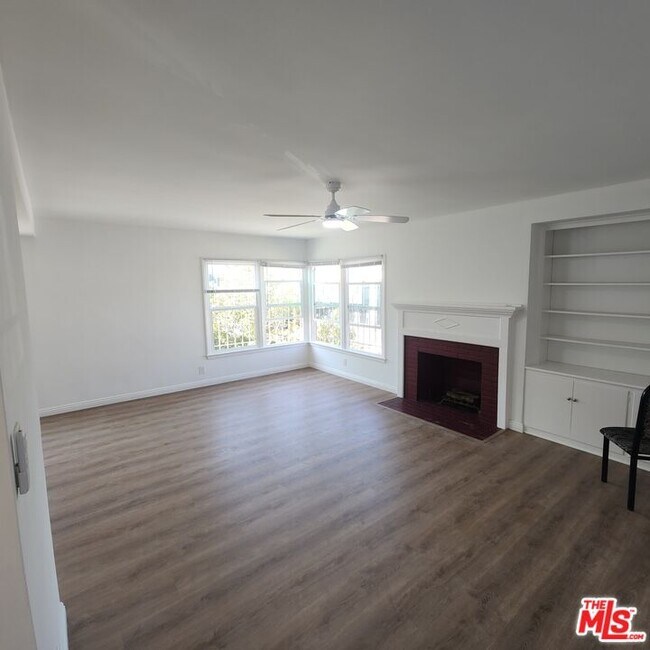 Foto del edificio - 1012 S Sycamore Ave