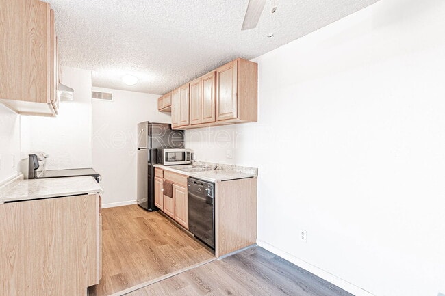 Building Photo - 10211 Ura Ln