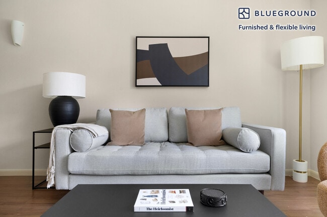 Building Photo - 3001 Esperanza Crossing