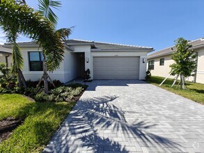 Building Photo - 12628 SW Manatee Marsh Ter