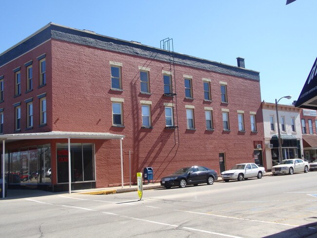 White building is 120 S. Main around the corner - 8 E Railroad St