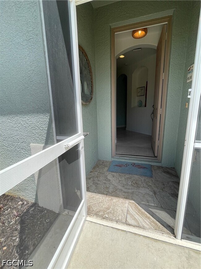 Building Photo - 10640 Camarelle Cir