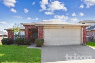 Building Photo - 2983 Celian Dr