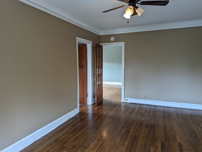 Foto del edificio - 3702 N Lakewood Ave