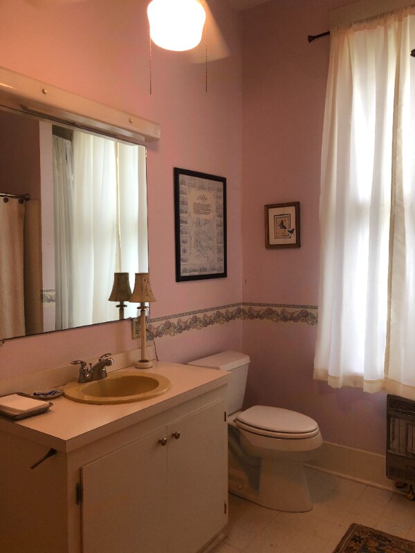 Building Photo - 102 St Charles Ave