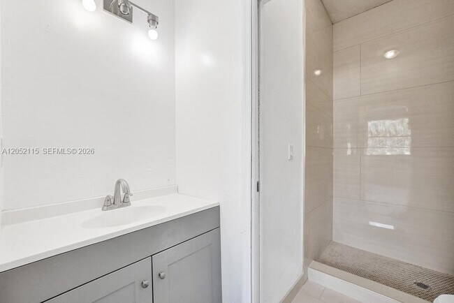Building Photo - 2316 Coral Reef Ct