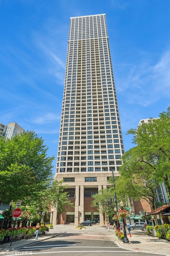 Primary Photo - 1030 N State St