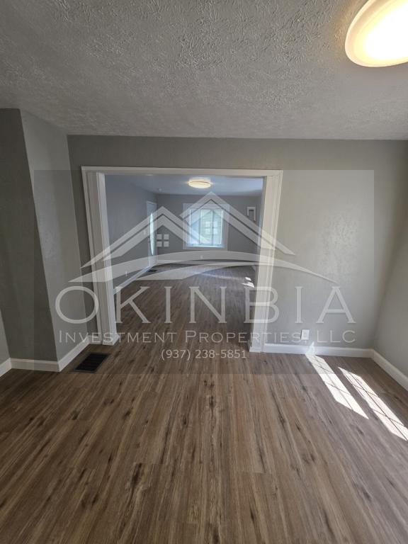 Foto del edificio - 1425 Canfield Ave