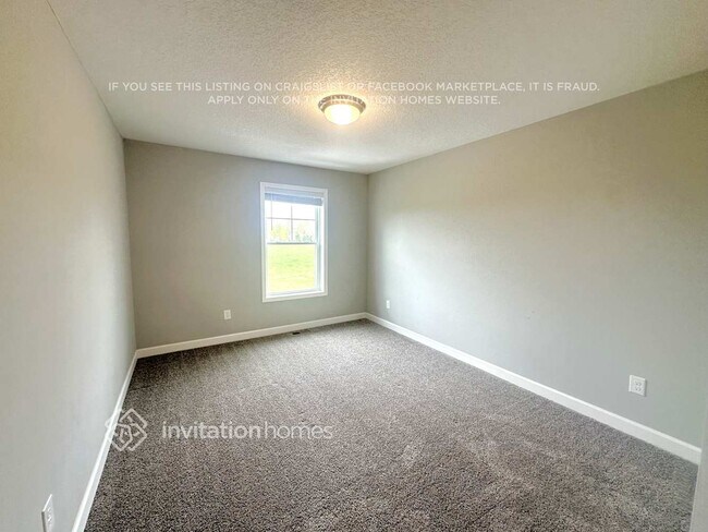 Foto del edificio - 10934 Glacier Ln N