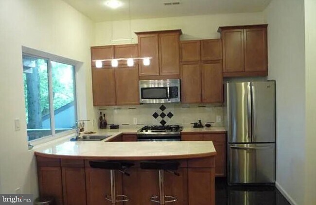 Foto del edificio - 14913 Wellwood Rd