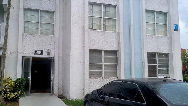 Foto del edificio - 498 NW 165th St