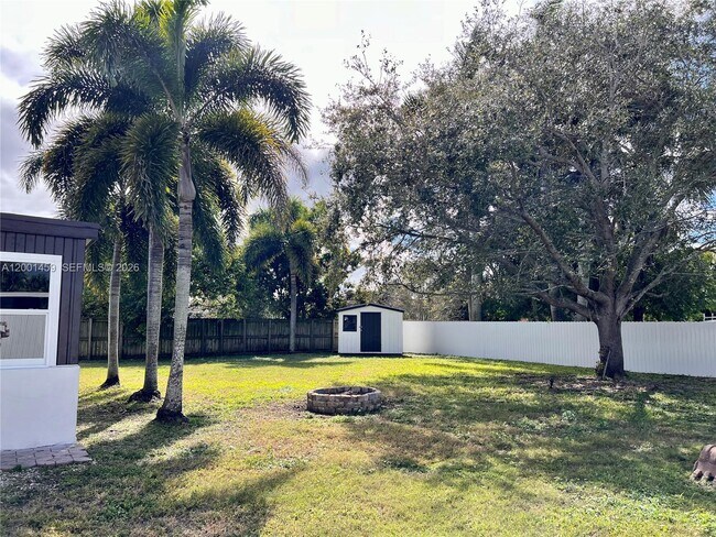 Building Photo - 30920 SW 191st Ave