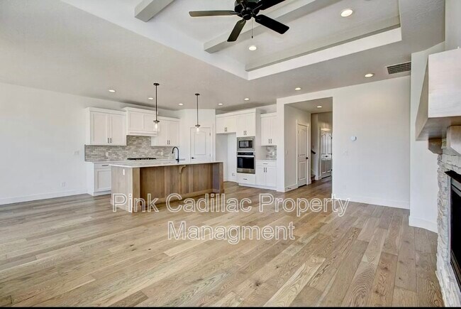 Foto del edificio - 490 S Steephead Ln