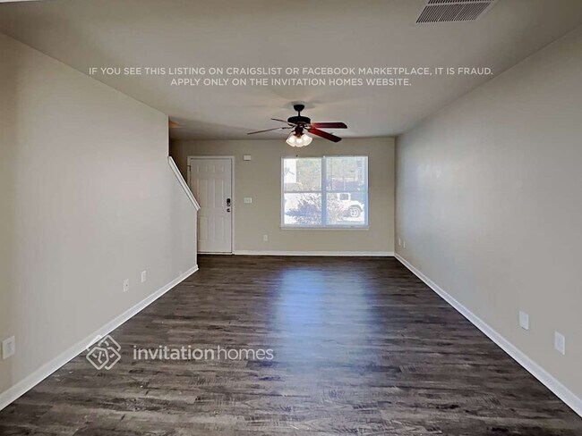 Building Photo - 117 Rockefeller Ln