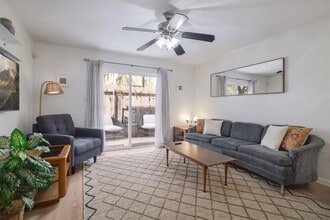 Building Photo - 1422 Collier St