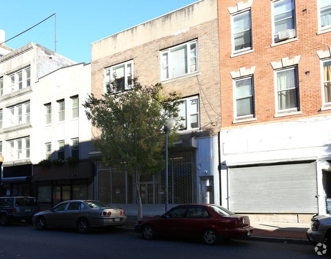 Building Photo - 234-236 E State St