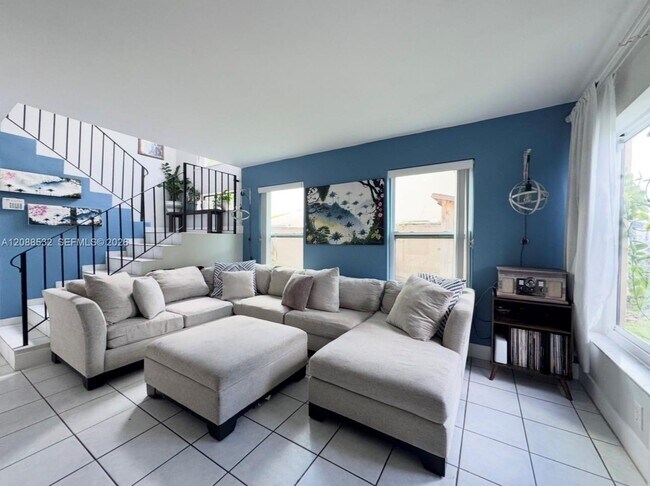 Foto del edificio - 1630 NE 151st St