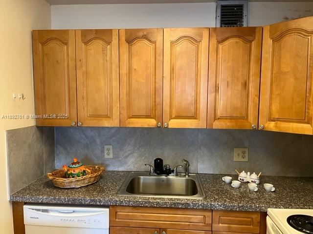 Foto del edificio - 300 SW 134th Way