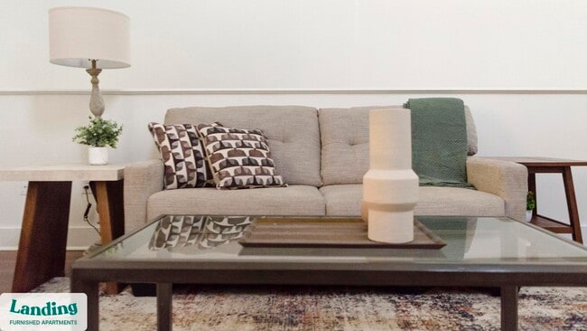 Building Photo - 901 Kelly Green Ln