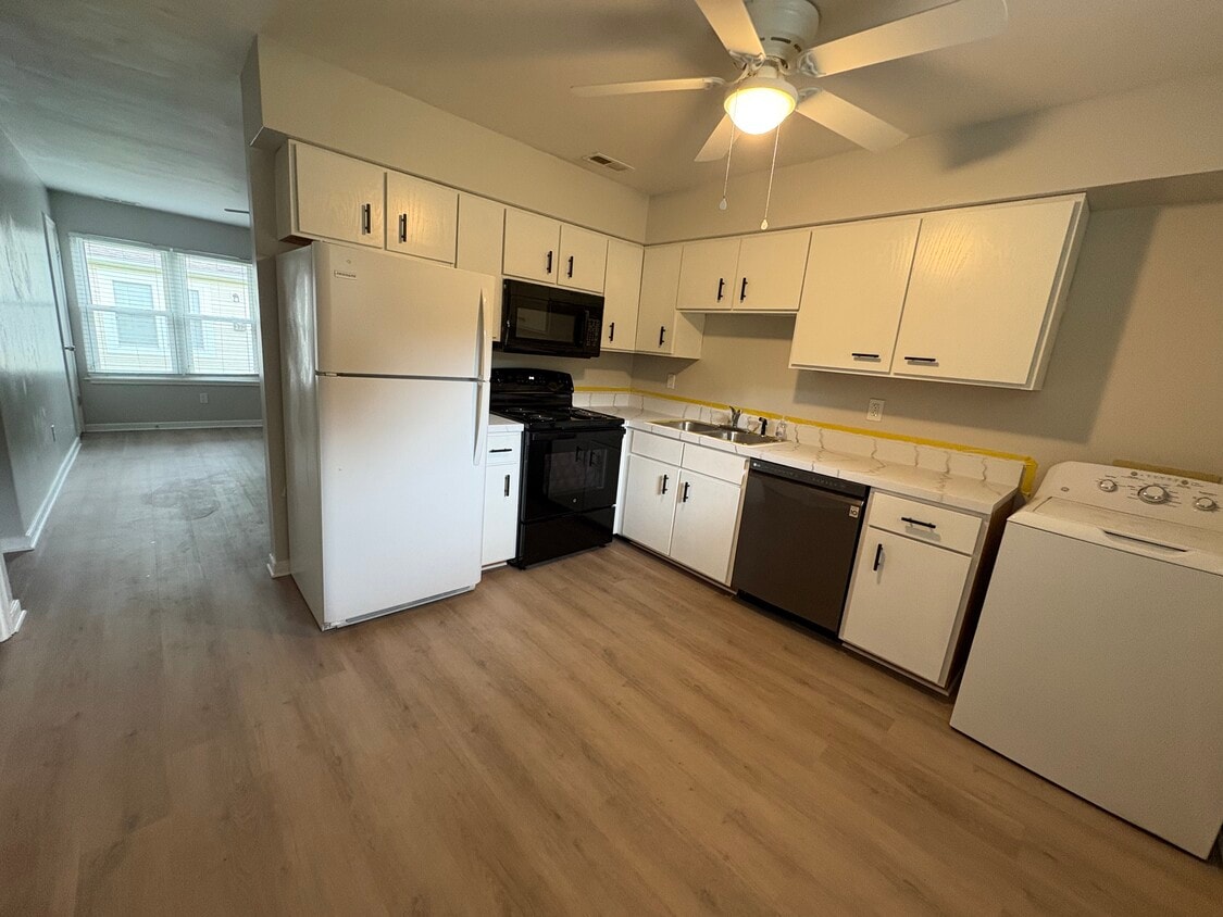 Primary Photo - 311 N Oceana Blvd