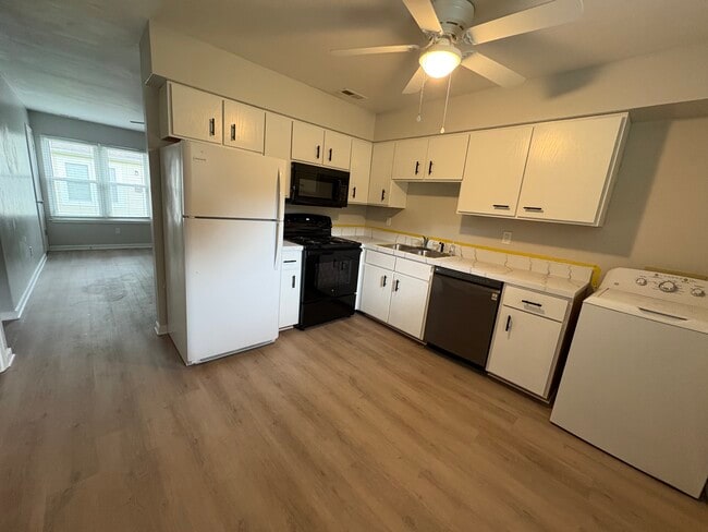 Building Photo - 311 N Oceana Blvd