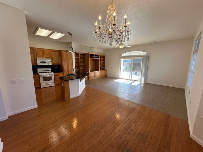 Foto del edificio - Turlock Home