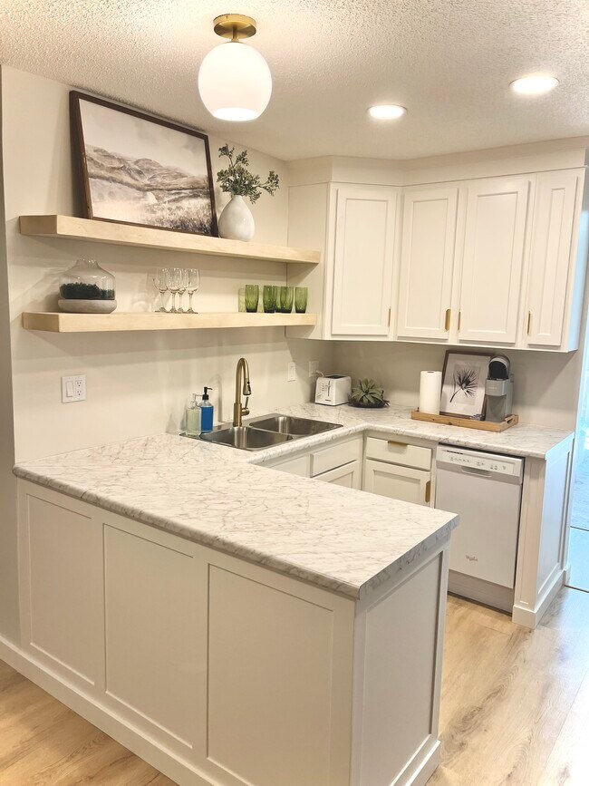 Foto del edificio - 10925 Otsego St