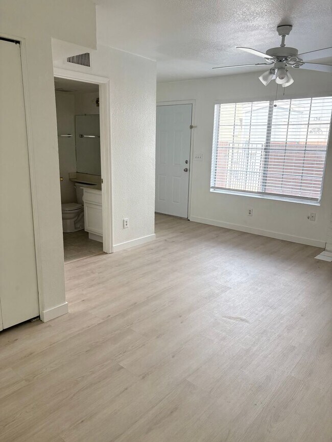 Foto del edificio - **COMFORTABLE 2br/2ba TOWNHOME (GILBERT & ...