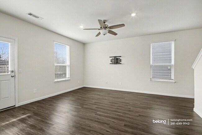 Foto del edificio - 6918 Telean St