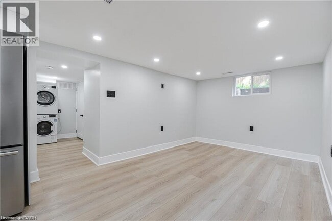 Building Photo - 331 Rawdon St