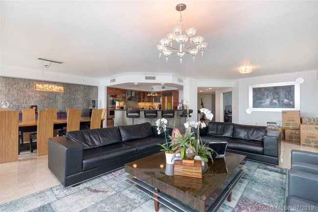 Foto del edificio - 3301 NE 183rd St
