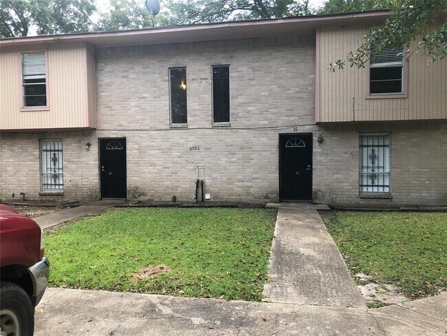 Building Photo - 6706 Finch St