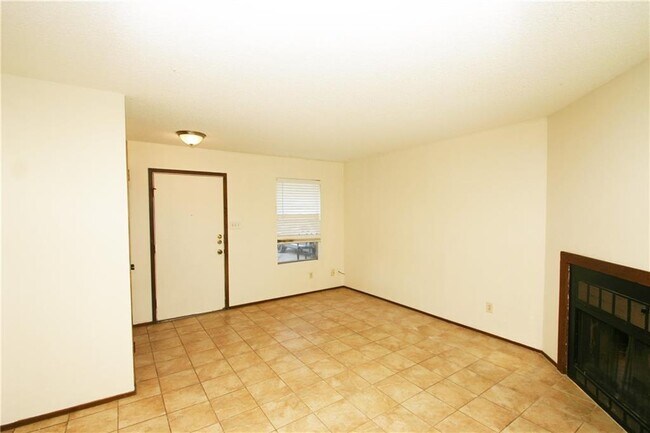 Foto del edificio - 6107 Ada Ct
