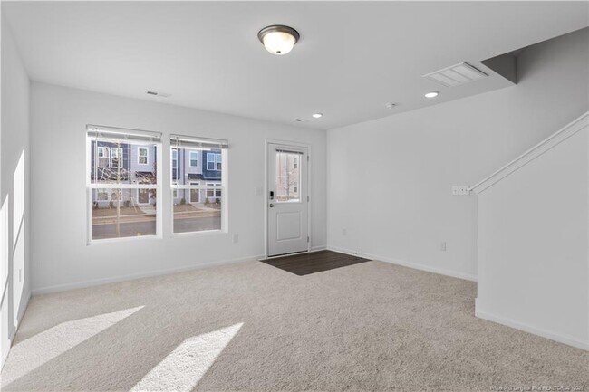Foto del edificio - 1939 Robin Hill Ln