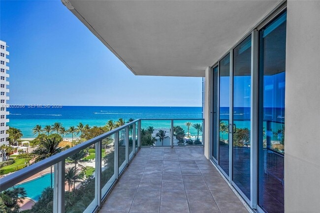 Building Photo - 3101 S Ocean Dr