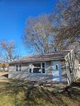 Building Photo - 1102 Linda Dr