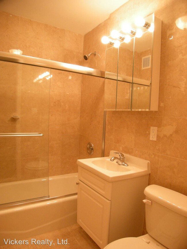 Building Photo - 428 E 83rd St