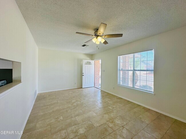 Building Photo - 12480 Martin Bauman Dr