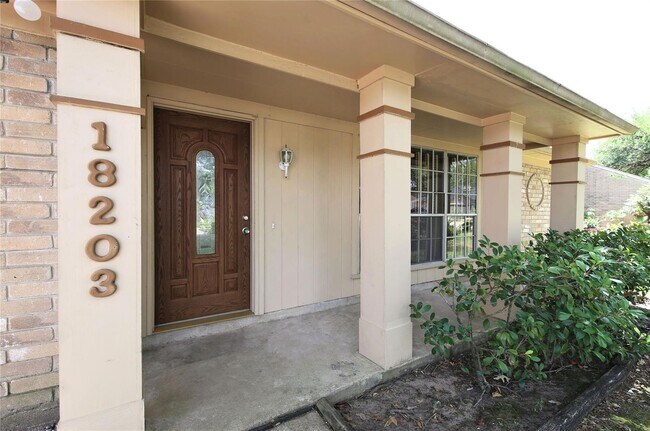 Foto del edificio - 18203 Brooknoll Dr