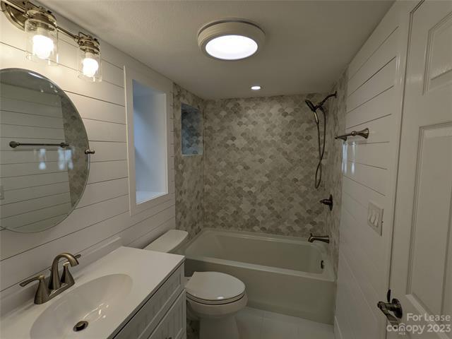 Building Photo - 29 Woodrow Ave