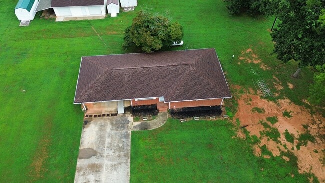 Building Photo - 1227 Dogwood Ln