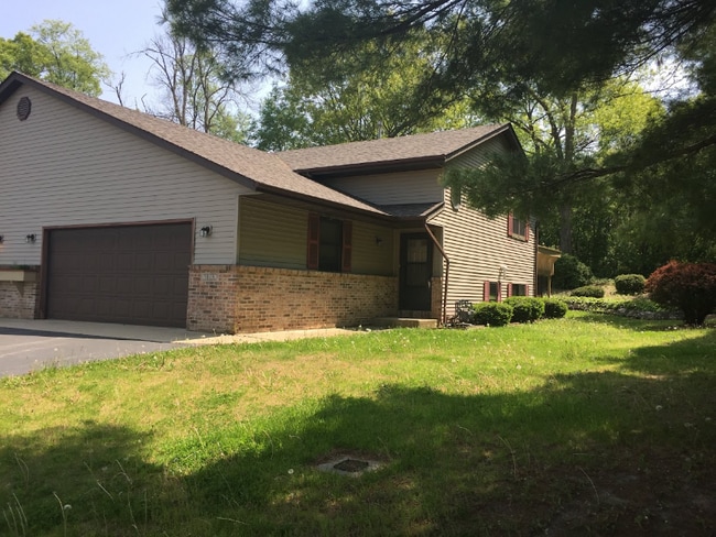 Foto del edificio - 701 Mink Ranch Rd
