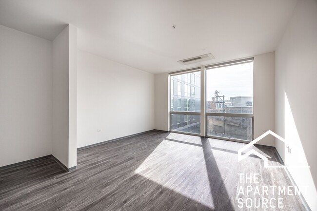 Foto del edificio - 2340 N California Ave