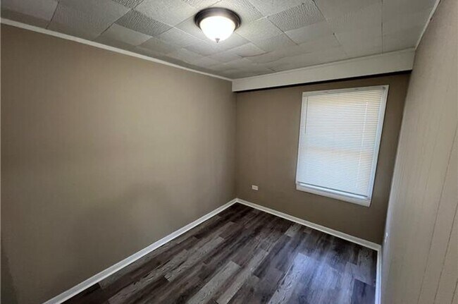 Foto del edificio - 4617 E 173rd St