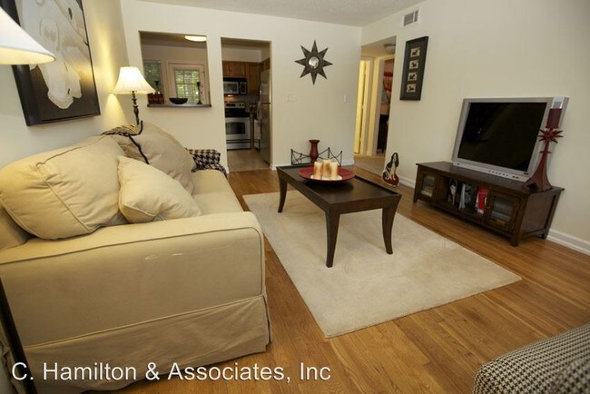 Building Photo - 2 br, 1 bath Apartment - 195 Sycamore Dr #B9