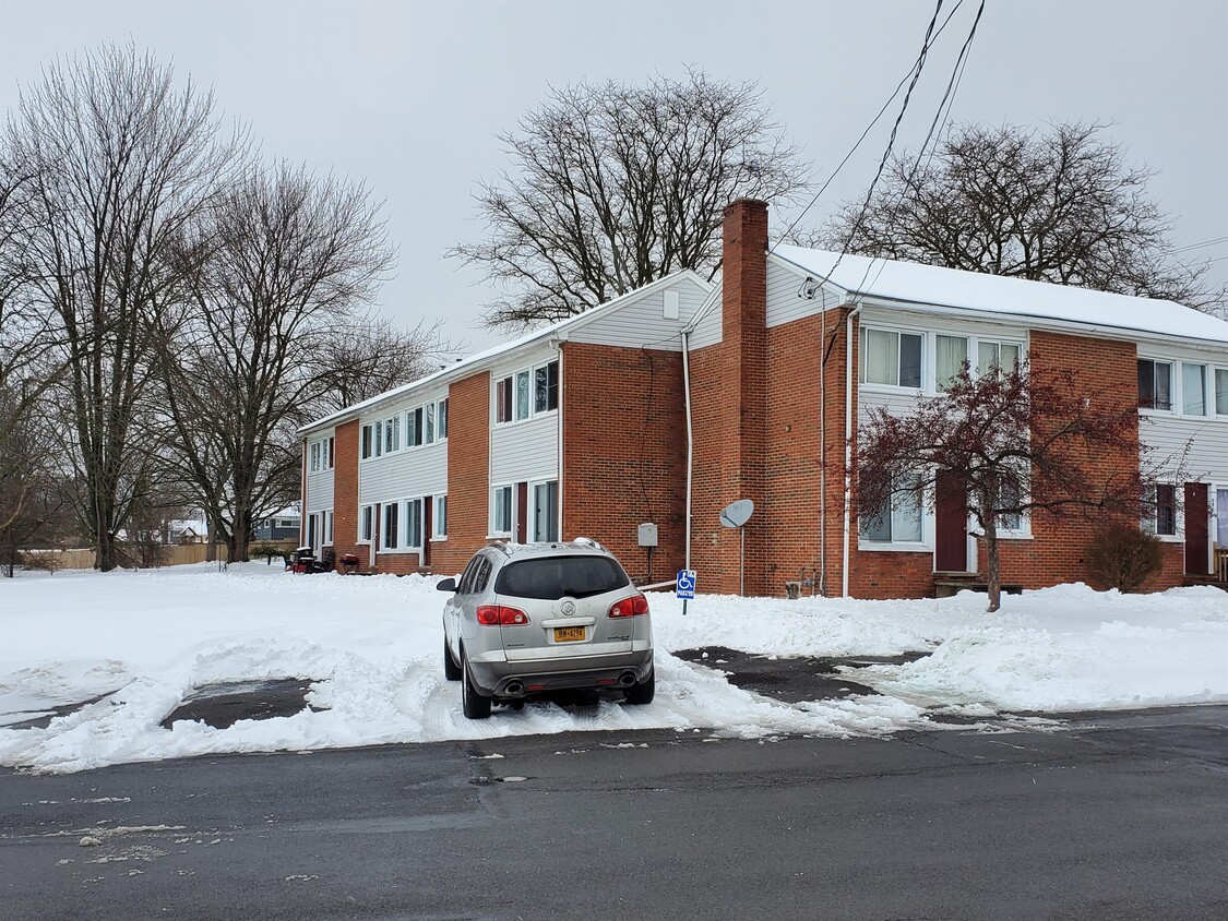 Photo - 151 Old Liverpool Rd (Salina, NY)