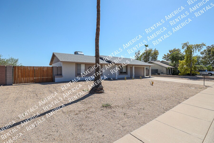 Primary Photo - 1453 W Tonopah Dr