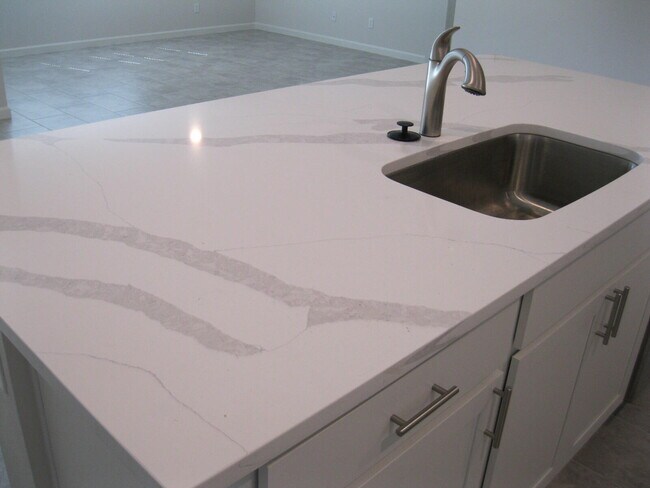 Building Photo - 476 Seafoam Cir