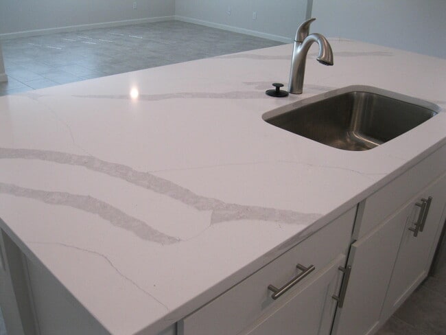Foto del edificio - 476 Seafoam Cir